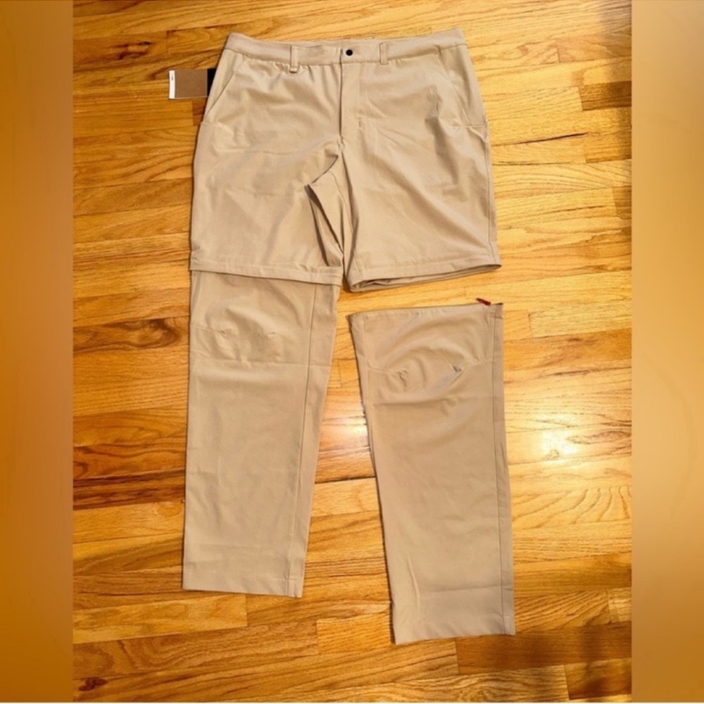 The North Face Paramount Convertible
Pants in KHAKI STONE Men's size 36 × 32